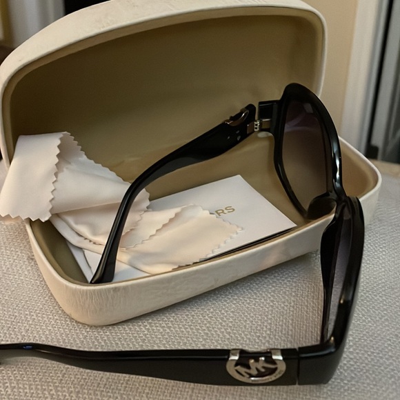 Michael Kors Sunglasses - Picture 2 of 6